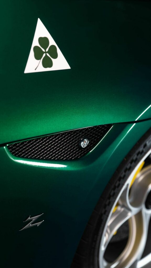 Teaser εικόνες αποκαλύπτουν την Alfa Romeo Giulia SWB Zagato